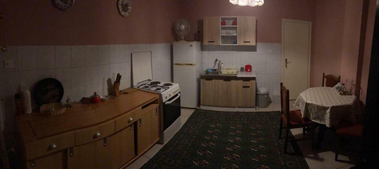 Saraj Guest House Kulen Vakuf Bagian luar foto