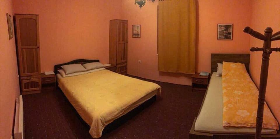 Saraj Guest House Kulen Vakuf Bagian luar foto